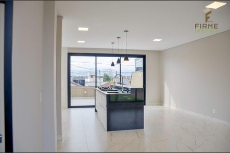 10_photo/94dcfcbfc5.ba0109754bec6c7f-ATLAS-17e3f0a3-d494-4205-9d4e-7c202ac101df.jpg de casa à venda com 4 quartos, 217m² em Pinheirinho, Curitiba