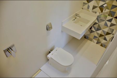 10_photo/94dcfcbfc5.ba0109754bec6c7f-ATLAS-a18296b4-e2fb-4d57-91f6-362e1c8d3d15.jpg de casa à venda com 4 quartos, 217m² em Pinheirinho, Curitiba