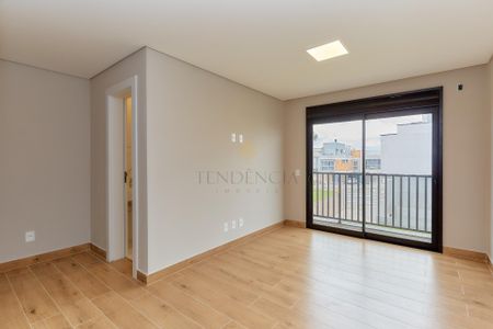 12_photo/94dcfcbfc5.ba0109754bec6c7f-ATLAS-b356b8e3-222d-49db-82fa-c3a75bc7ceed.jpg de casa à venda com 3 quartos, 252m² em Pinheirinho, Curitiba