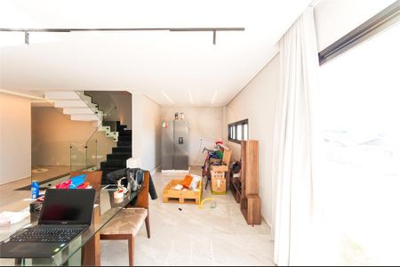 10_photo/94dcfcbfc5.f0ecc906b832f777-ATLAS-92e25cc1-551d-4fe7-925a-63d0731effb2.jpg de casa à venda com 2 quartos, 214m² em Pinheirinho, Curitiba