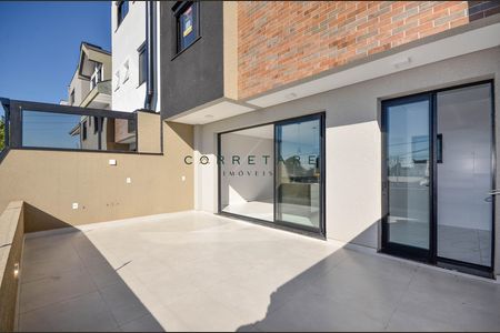 8_photo/94dcfcbfe9.727aa8b94b909c75-ATLAS-2ee4f85d-5d53-4106-98d1-ee06e9a8caed.jpg de casa à venda com 3 quartos, 252m² em Pinheirinho, Curitiba