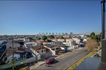 1_photo/94dcfcbfe9.727aa8b94b909c75-ATLAS-b4a5cbbd-3a27-4baa-aedd-b833d64f1d22.jpg de casa à venda com 3 quartos, 252m² em Pinheirinho, Curitiba