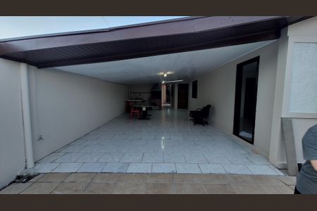 29_photo/94dcfcc451.d507f7aa6fb7bece-ATLAS-974f36d1-8704-4317-9baf-2484e498caee.jpg de casa à venda com 5 quartos, 170m² em Capão Raso, Curitiba