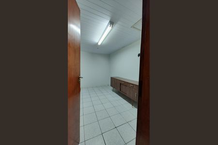 26_photo/94dcfcc451.d507f7aa6fb7bece-ATLAS-daf3da41-2069-4a93-a60b-9cfe2a34e395.jpg de casa à venda com 5 quartos, 170m² em Capão Raso, Curitiba