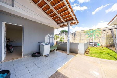 11_photo/94dcfcc667.18f6a4b8d5bea4c3-ATLAS-17f3d3ca-5908-4ff2-86fd-5c8e43d50fee.jpg de casa à venda com 3 quartos, 193m² em Capão Raso, Curitiba