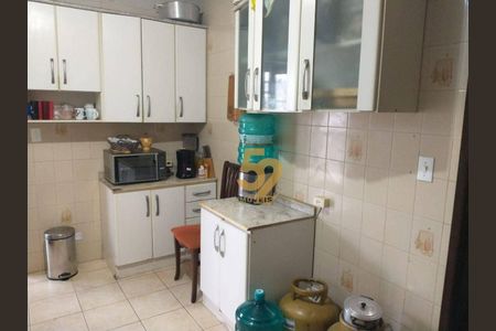 13_photo/94dcfcc667.18f6a4b8d5bea4c3-ATLAS-8a74f6da-d1d6-4d22-86d5-1454feec754d.jpg de casa à venda com 3 quartos, 192m² em Capão Raso, Curitiba