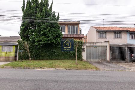 6_photo/94dcfcc68d.1234fb2911a7d6d0-ATLAS-b9431bb0-cb6a-4cbd-8ff7-07fc9c5370f7.jpg de casa à venda com 4 quartos, 320m² em Capão Raso, Curitiba