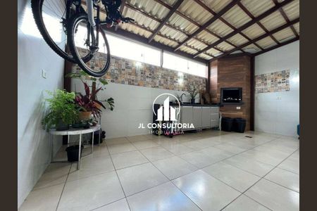 5_photo/94dcfcc6db.f911b1091b1b796d-ATLAS-0264b59e-5b4c-482b-902a-e93ff6183720.jpg de casa à venda com 4 quartos, 154m² em Capão Raso, Curitiba