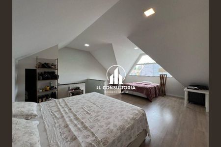 2_photo/94dcfcc6db.f911b1091b1b796d-ATLAS-9b79a45e-bacb-4e61-8f0a-06dae331f438.jpg de casa à venda com 4 quartos, 154m² em Capão Raso, Curitiba