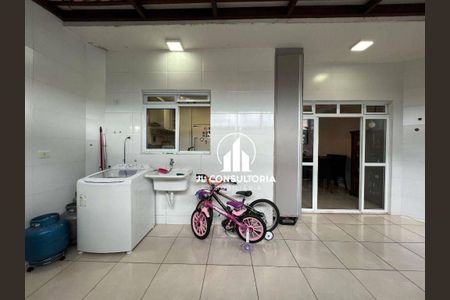 9_photo/94dcfcc6db.f911b1091b1b796d-ATLAS-f6907cbb-7520-4e4a-b67e-062440b8d4c4.jpg de casa à venda com 4 quartos, 154m² em Capão Raso, Curitiba