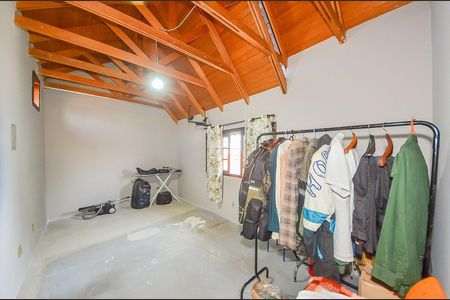 3_photo/94dcfcc741.c8a3ea8b468b2e37-ATLAS-472124da-2434-4706-8190-ab7780dddb6a.jpg de casa à venda com 3 quartos, 250m² em Capão Raso, Curitiba