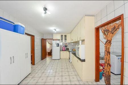 3_photo/94dcfcc741.c8a3ea8b468b2e37-ATLAS-68e312c9-ed8b-408c-99be-ff2cf4085a58.jpg de casa à venda com 3 quartos, 250m² em Capão Raso, Curitiba