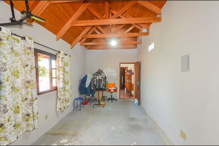 2_photo/94dcfcc741.c8a3ea8b468b2e37-ATLAS-bda9e3c6-5109-4138-a712-3d8cf02bbb32.jpg de casa à venda com 3 quartos, 250m² em Capão Raso, Curitiba