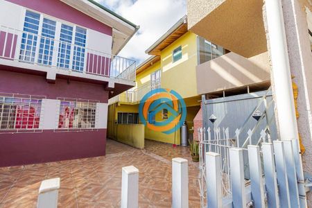 8_photo/94dcfcca7f.e5e452eba45b72d1-ATLAS-3c14f3c4-7aed-4414-9533-82b5a6776720.jpg de casa à venda com 3 quartos, 269m² em Novo Mundo, Curitiba