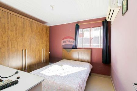 10_photo/94dcfcca87.2bfbd4f718a4a350-ATLAS-55443dcc-9ee6-4e35-861d-0de4437769c2.jpg de casa à venda com 7 quartos, 268m² em Novo Mundo, Curitiba