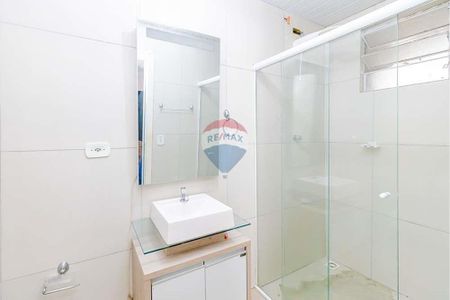 9_photo/94dcfcca87.2bfbd4f718a4a350-ATLAS-9990886f-9507-4935-a93e-2f5d517f177d.jpg de casa à venda com 7 quartos, 268m² em Novo Mundo, Curitiba
