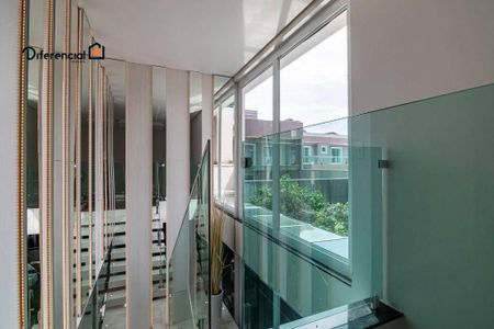 4_photo/94dcfcccd5.e1d2c46bde3eb79c-ATLAS-b1d4b424-793d-46a4-a720-d4f6d36ed2ac.jpg de casa à venda com 3 quartos, 280m² em Cidade Industrial de Curitiba, Curitiba