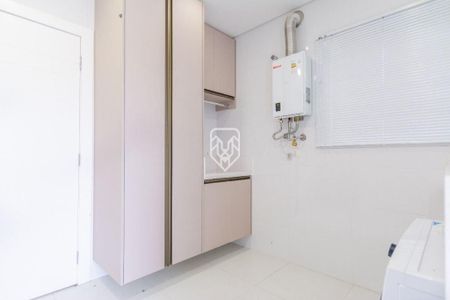 7_photo/94dcfcccfd.726d8d76a5507adc-ATLAS-488f0548-d723-4e12-a9a9-90e9f9683d71.jpg de casa à venda com 3 quartos, 237m² em Cidade Industrial de Curitiba, Curitiba