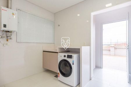 2_photo/94dcfcccfd.726d8d76a5507adc-ATLAS-b3514b04-8f8b-4be7-a840-e72c5238b296.jpg de casa à venda com 3 quartos, 237m² em Cidade Industrial de Curitiba, Curitiba