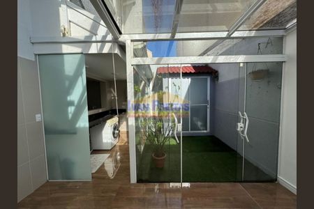 14_photo/94dcfcccff.3b1b4b7b30132152-ATLAS-6a0a1643-9e60-4fb9-b1c4-eee74ed9b7d9.jpg de casa à venda com 3 quartos, 165m² em Cidade Industrial de Curitiba, Curitiba