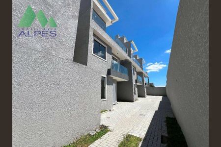 12_photo/94dcfccdf9.3fbc5bb75dd193c7-ATLAS-310d0d7a-d1b5-496b-bac1-44ce69ca6d07.jpg de casa à venda com 3 quartos, 100m² em Cidade Industrial de Curitiba, Curitiba