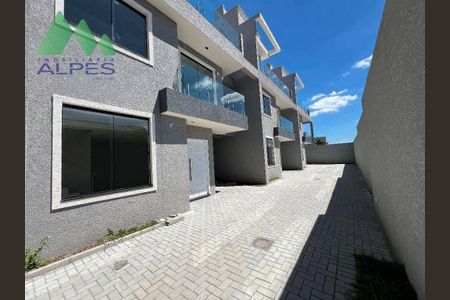 5_photo/94dcfccdf9.3fbc5bb75dd193c7-ATLAS-50b7794b-5ea3-42be-9530-d46187bab24b.jpg de casa à venda com 3 quartos, 100m² em Cidade Industrial de Curitiba, Curitiba