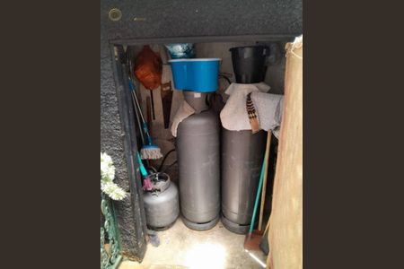 4_photo/94dcfccdf9.813fd5d09ffc6be1-ATLAS-bcc2d8d9-74c0-497c-82aa-a46f4315c9e8.jpg de casa à venda com 3 quartos, 236m² em Cidade Industrial de Curitiba, Curitiba