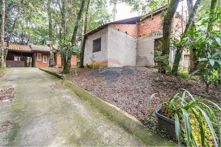 3_photo/94dcfcd103.fe96b63aec789ef1-ATLAS-14051021-15a4-4875-9e74-4a31b94de6e0.jpg de casa à venda com 5 quartos, 300m² em Cidade Industrial de Curitiba, Curitiba