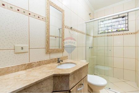 11_photo/94dcfcd103.fe96b63aec789ef1-ATLAS-3a983d17-bb75-4ea7-b4ff-b0c590b8915a.jpg de casa à venda com 5 quartos, 300m² em Cidade Industrial de Curitiba, Curitiba