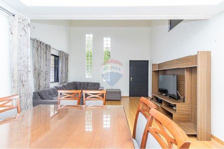 4_photo/94dcfcd103.fe96b63aec789ef1-ATLAS-8dc044a2-4288-42b5-8c34-1fbe0ef066b7.jpg de casa à venda com 5 quartos, 300m² em Cidade Industrial de Curitiba, Curitiba