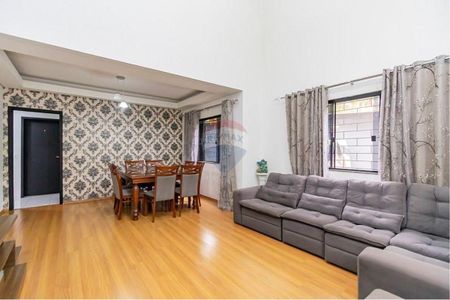 7_photo/94dcfcd103.fe96b63aec789ef1-ATLAS-d3c177ae-32d2-432c-a8e7-476a92beaa9b.jpg de casa à venda com 5 quartos, 300m² em Cidade Industrial de Curitiba, Curitiba