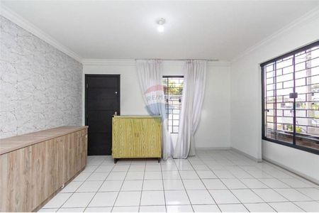 11_photo/94dcfcd103.fe96b63aec789ef1-ATLAS-d6331f54-8179-460d-be45-22df18a807f6.jpg de casa à venda com 5 quartos, 300m² em Cidade Industrial de Curitiba, Curitiba