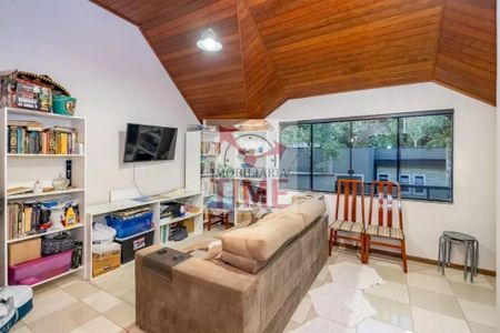 3_photo/94dcfcd125.0729fa2360cc4f2d-ATLAS-1714bffa-3a48-4336-9ec3-45a82aaabcef.jpg de casa à venda com 3 quartos, 154m² em Cidade Industrial de Curitiba, Curitiba