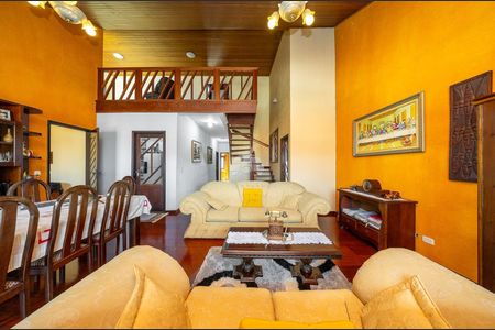 10_photo/94dcfcd73f.93b8fa184532727f-ATLAS-b85d2bd6-1c1d-48c5-9860-e0bb84d3870e.jpg de casa à venda com 8 quartos, 600m² em Cidade Industrial de Curitiba, Curitiba