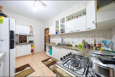 19_photo/94dcfcd73f.93b8fa184532727f-ATLAS-d81632bd-3dbb-41a9-bb3d-3ed4709044f0.jpg de casa à venda com 8 quartos, 600m² em Cidade Industrial de Curitiba, Curitiba