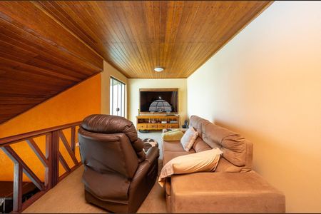 9_photo/94dcfcd73f.93b8fa184532727f-ATLAS-da68e61b-c5a4-46cc-a185-bfb29391aa49.jpg de casa à venda com 8 quartos, 600m² em Cidade Industrial de Curitiba, Curitiba