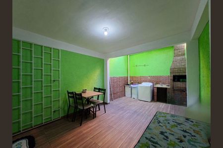 10_photo/94dcfcdbcd.e98a0441d5514113-ATLAS-e3c9bce4-2d71-413f-ab49-f94754eba51d.jpg de casa à venda com 3 quartos, 85m² em Cidade Industrial de Curitiba, Curitiba