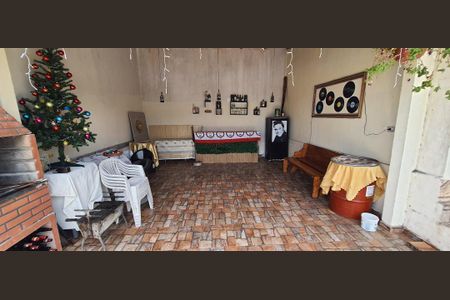 5_photo/94dcfceac1.f742e0a825442cf0-ATLAS-fb9963cc-531a-4b21-81b0-ed34b3760f57.jpg de casa à venda com 3 quartos, 218m² em Pinheirinho, Curitiba