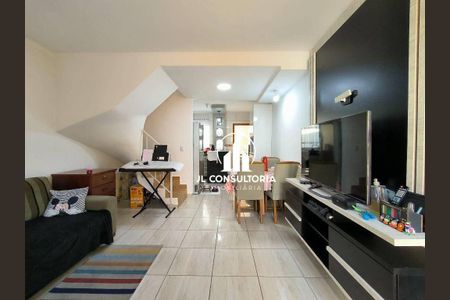 4_photo/94dcfd09d1.3fc6aec38563e5cf-ATLAS-009bb320-00fd-404f-82d5-81536f3eb026.jpg de casa à venda com 2 quartos, 72m² em Cidade Industrial de Curitiba, Curitiba