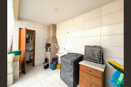 6_photo/94dcfd09d1.3fc6aec38563e5cf-ATLAS-5dbc25cb-2fb1-43e8-b23f-3e996f6a6ce8.jpg de casa à venda com 2 quartos, 72m² em Cidade Industrial de Curitiba, Curitiba