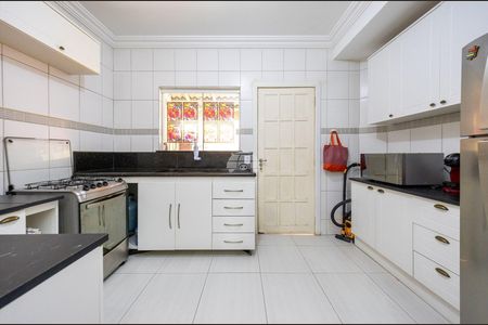 2_photo/94dcfd0af1.492b7bf0bc5abc55-ATLAS-ecfd95f4-2639-41b0-806e-e64e5c982378.jpg de casa à venda com 2 quartos, 160m² em Cidade Industrial de Curitiba, Curitiba