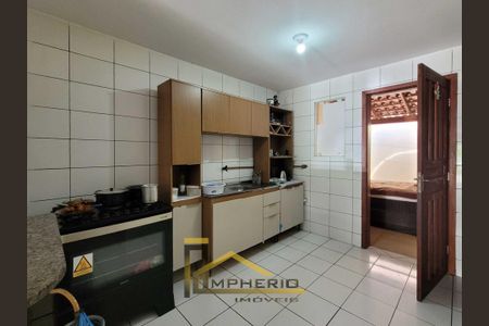 6_photo/94dcfd0b17.5ed72095e3019389-ATLAS-2ae4c00a-10f3-43c0-b54b-4b3ba9b7a92c.jpg de casa à venda com 2 quartos, 65m² em Cidade Industrial de Curitiba, Curitiba