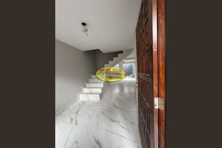 4_photo/94dcfd0b73.b028408754d3f5d1-ATLAS-5fafcfa6-46ce-4b7c-8770-49cc2dcc858d.jpg de casa à venda com 2 quartos, 72m² em Cidade Industrial de Curitiba, Curitiba