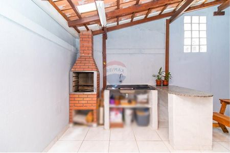15_photo/94dcfd0baf.591f4a49457a4313-ATLAS-c9f68354-a0fb-4ba6-bed9-2e5d7d1e1f45.jpg de casa à venda com 2 quartos, 122m² em Cidade Industrial de Curitiba, Curitiba