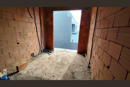 11_photo/94dcfd0dbd.02c2db813e7db8ed-ATLAS-153abdd2-34db-46a8-8d31-df2e0797da8e.jpg de casa à venda com 3 quartos, 64m² em Cidade Industrial de Curitiba, Curitiba