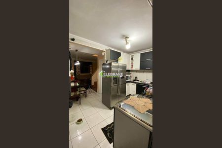 5_photo/94dcfd0e2d.3c20d05746a6d1b7-ATLAS-a86fa0ef-3cbc-45f2-bbfb-33683f2115bc.jpg de casa à venda com 2 quartos, 68m² em Cidade Industrial de Curitiba, Curitiba