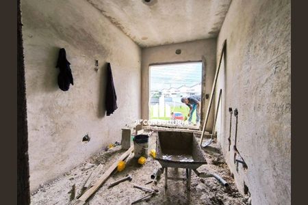 13_photo/94dcfd0e4d.9f23a2ddc7019fe5-ATLAS-d8a1c57a-deda-4fbc-9628-3c810d4c1d55.jpg de casa à venda com 3 quartos, 80m² em Cidade Industrial de Curitiba, Curitiba