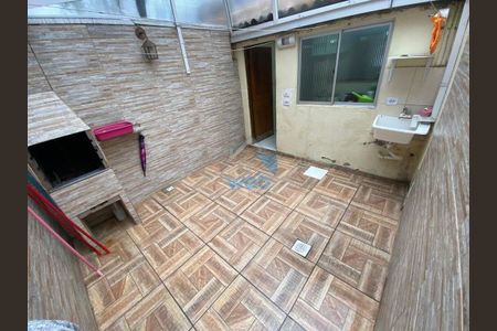 4_photo/94dcfd0e8b.87dcbe76d75f264c-ATLAS-e3ad1b15-0ec1-4a0d-8cb3-c20a23c22784.jpg de casa à venda com 2 quartos, 70m² em Cidade Industrial de Curitiba, Curitiba