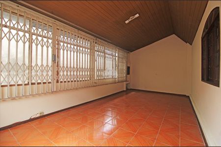 4_photo/94dcfd0ed9.8cbbc6e43ead3576-ATLAS-3cf435b5-420f-4e2b-8d41-f241e24bca0f.jpg de casa à venda com 3 quartos, 232m² em Cidade Industrial de Curitiba, Curitiba