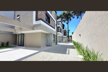 2_photo/94dcfd0f27.daf9cdbf77d81ea5-ATLAS-dc02e3b7-95d3-4486-8fe2-babe0832c616.jpg de casa à venda com 3 quartos, 148m² em Cidade Industrial de Curitiba, Curitiba